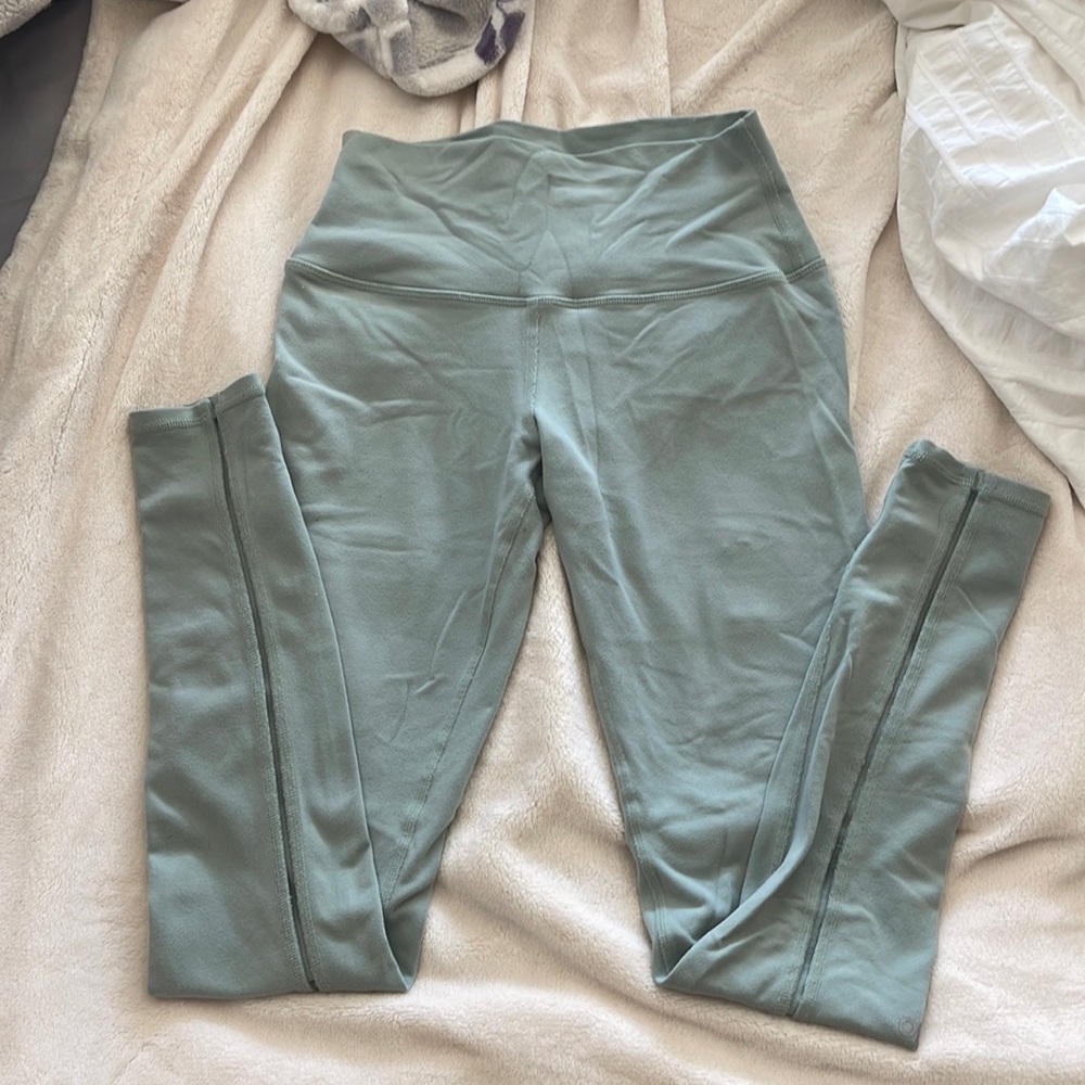 Alo Leggings
